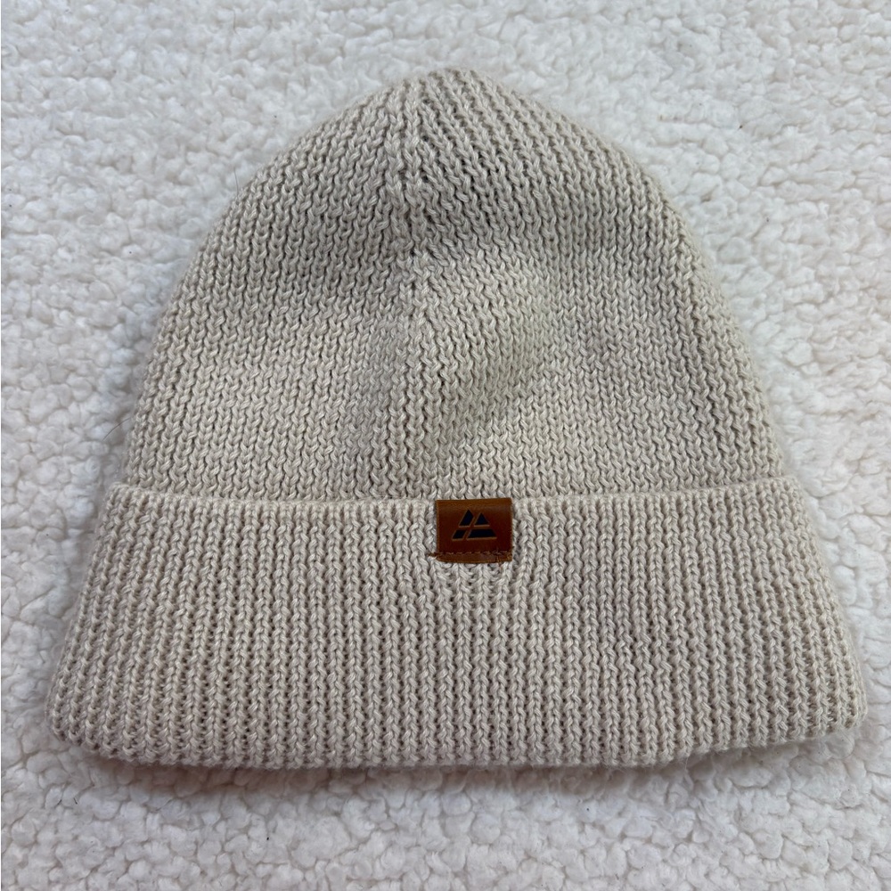 DANISH ENDURANCE | Cream Knit Beanie with leather logo |